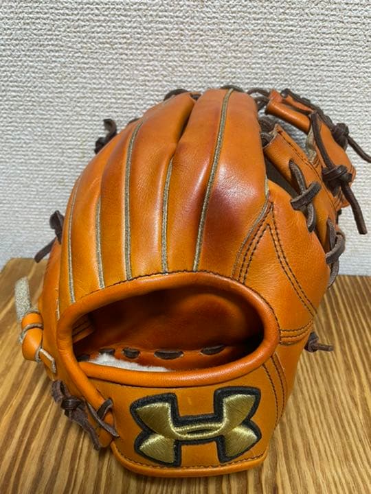 アンダーアーマー 硬式内野手用 廃盤モデル