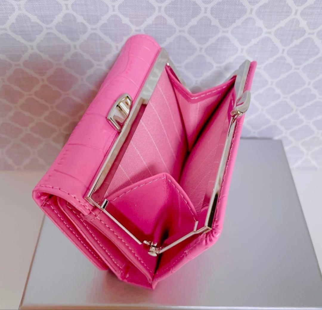 内側柄も素敵☆最新作】Vivienne Westwood 三つ折財布 - メルカリ