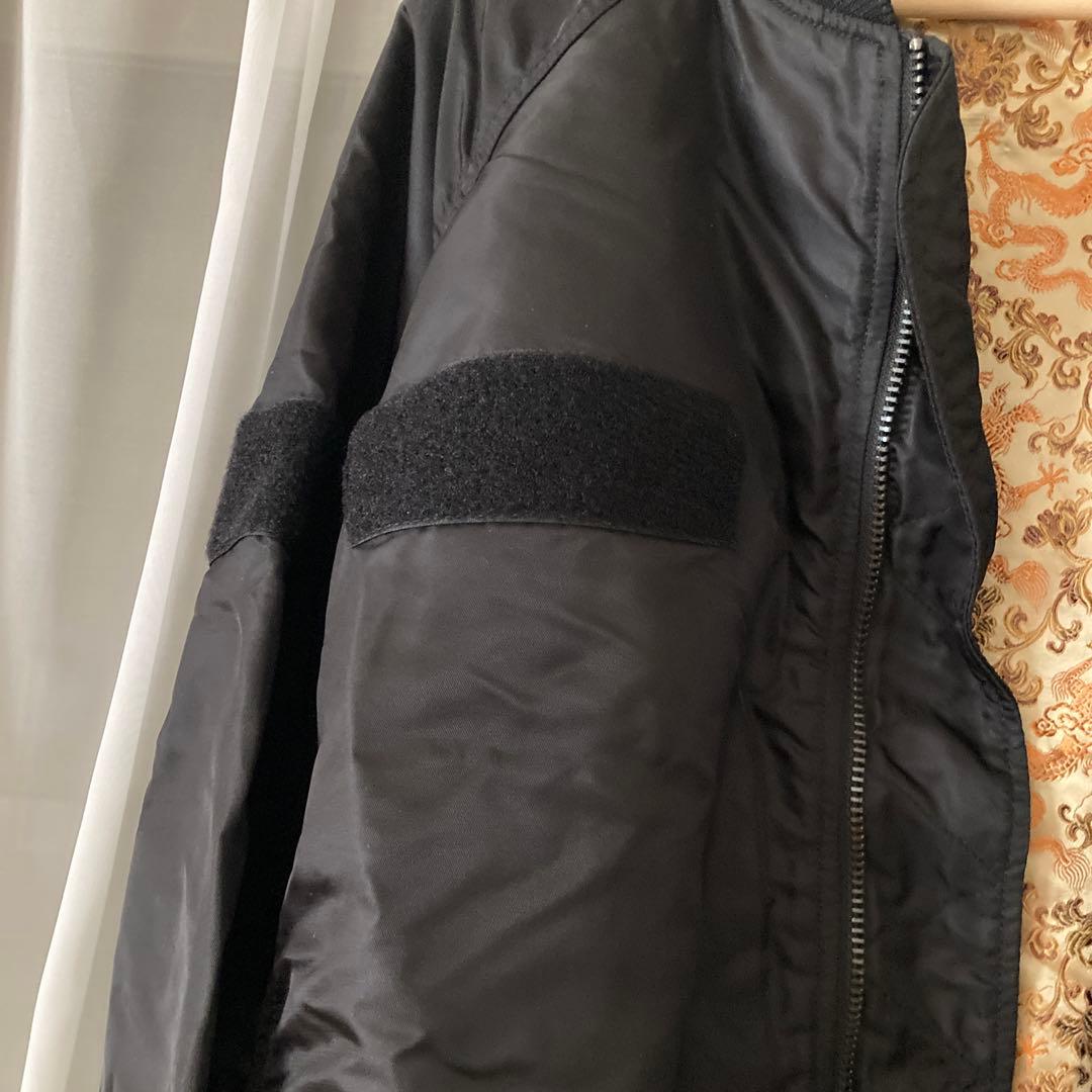 MA-1フライトジャケット 赤い星刺繍