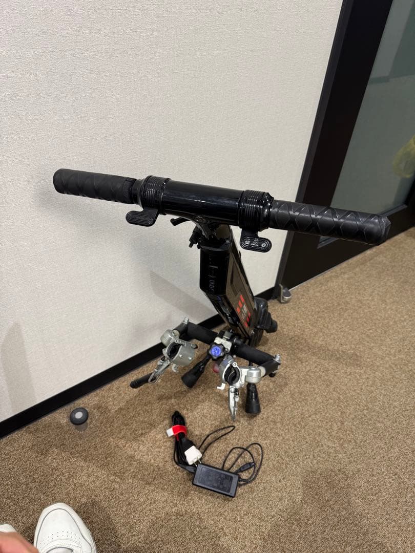 中国製車椅子用電動アシスト(バッテリー故障)