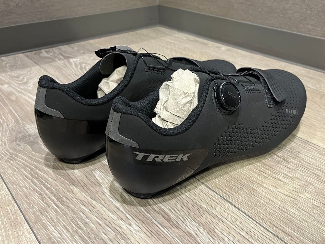 NEWモデル TREK サーキット ワイド ロードシューズ サイズ42