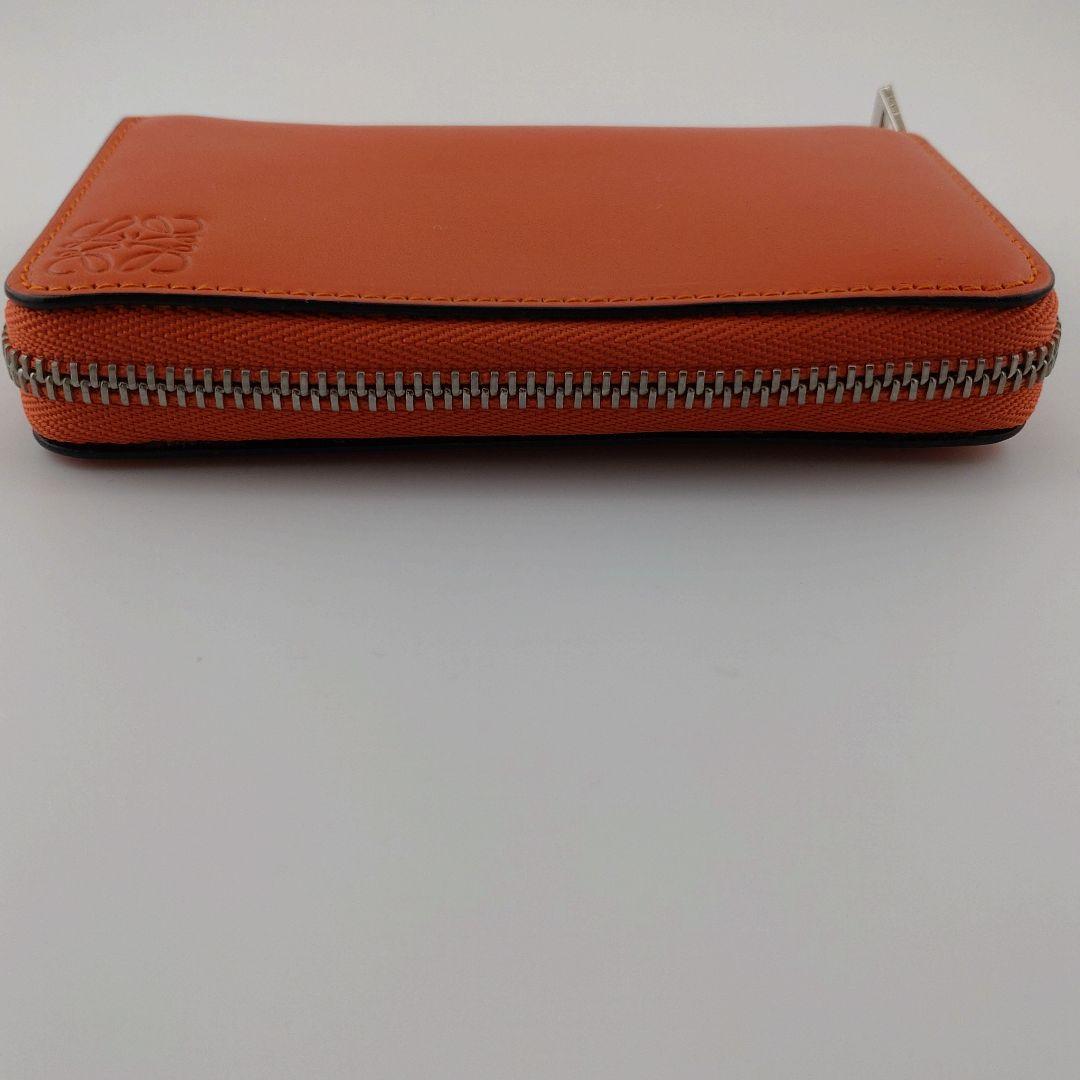 ロエベのカード、ケース