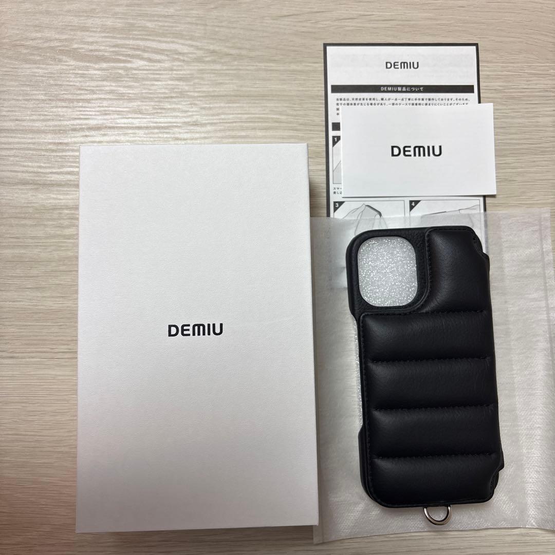 【最終値下げ・新品】Demiu iPhone16用ケース ブラック