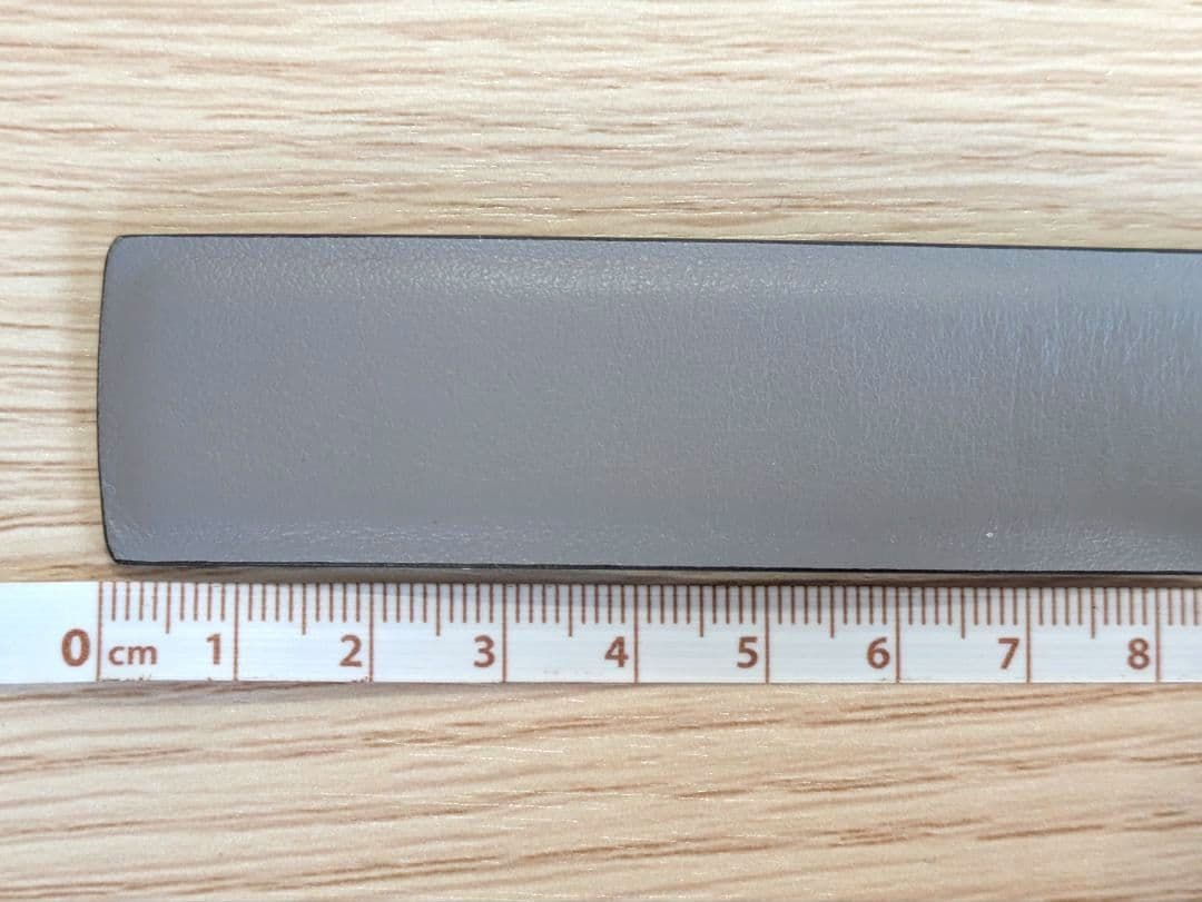 Salvatore Ferragamo フェラガモグレー ベルト　【未使用品】