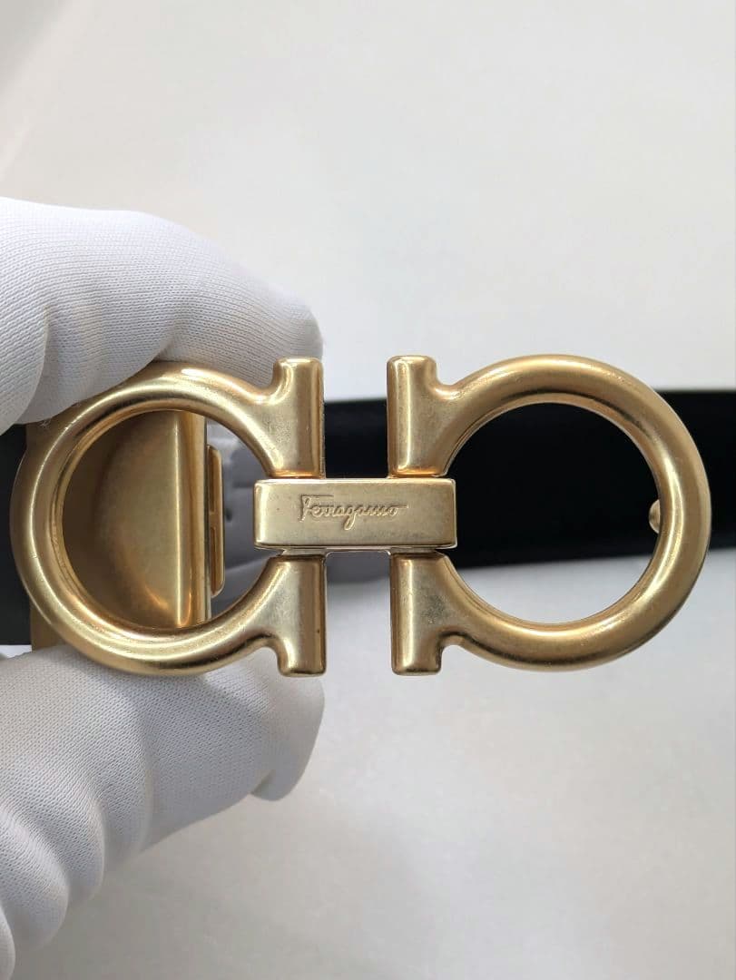 Salvatore Ferragamo フェラガモグレー ベルト　【未使用品】