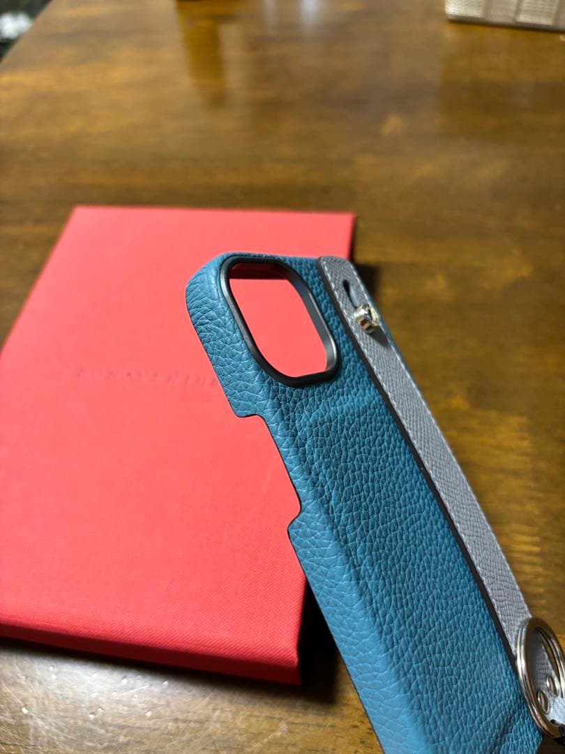 BONAVENTURA iPhone15ハンドル付きケース