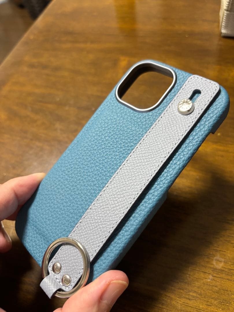 BONAVENTURA iPhone15ハンドル付きケース