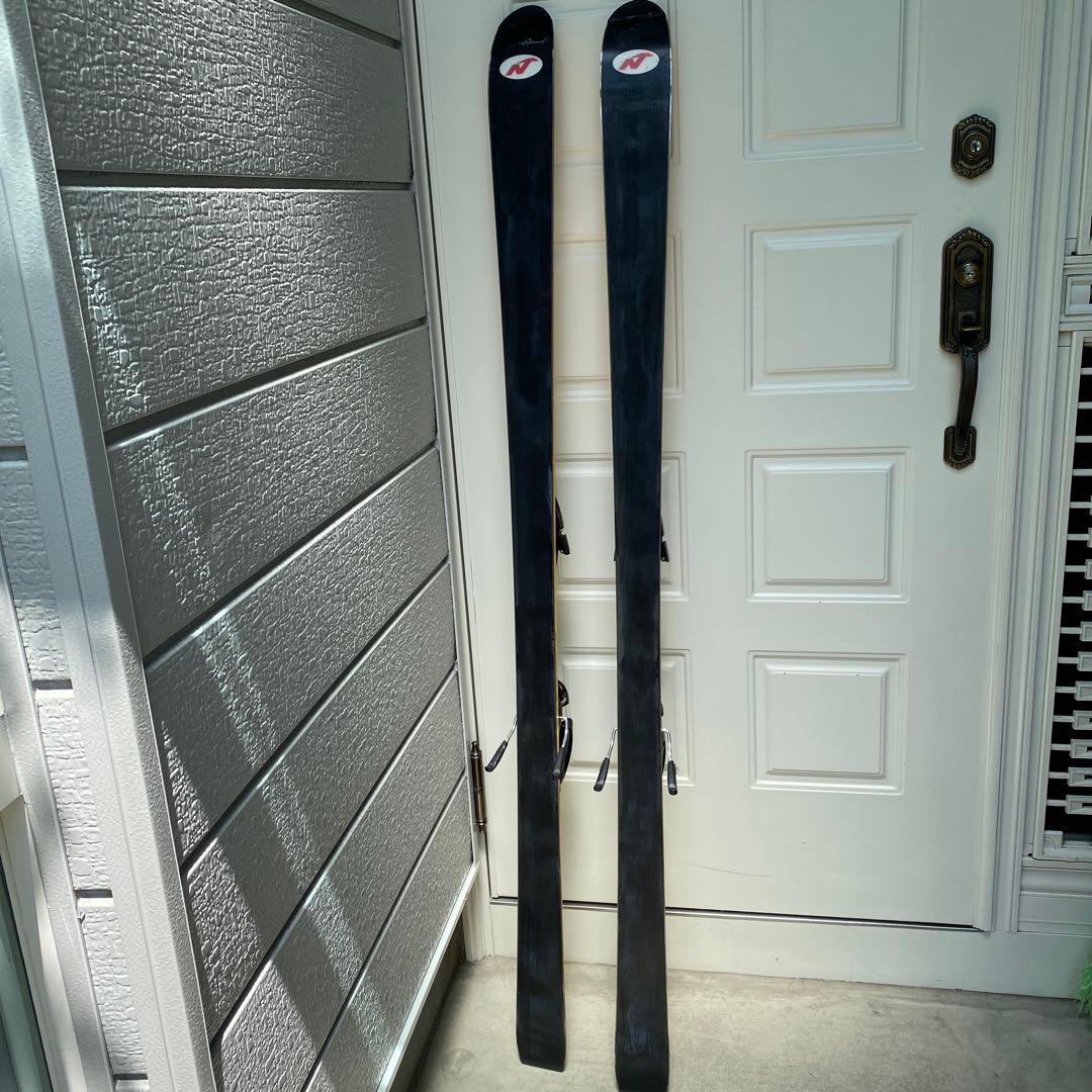 Nordica スキー板 イエロー バインディング、ストック付き