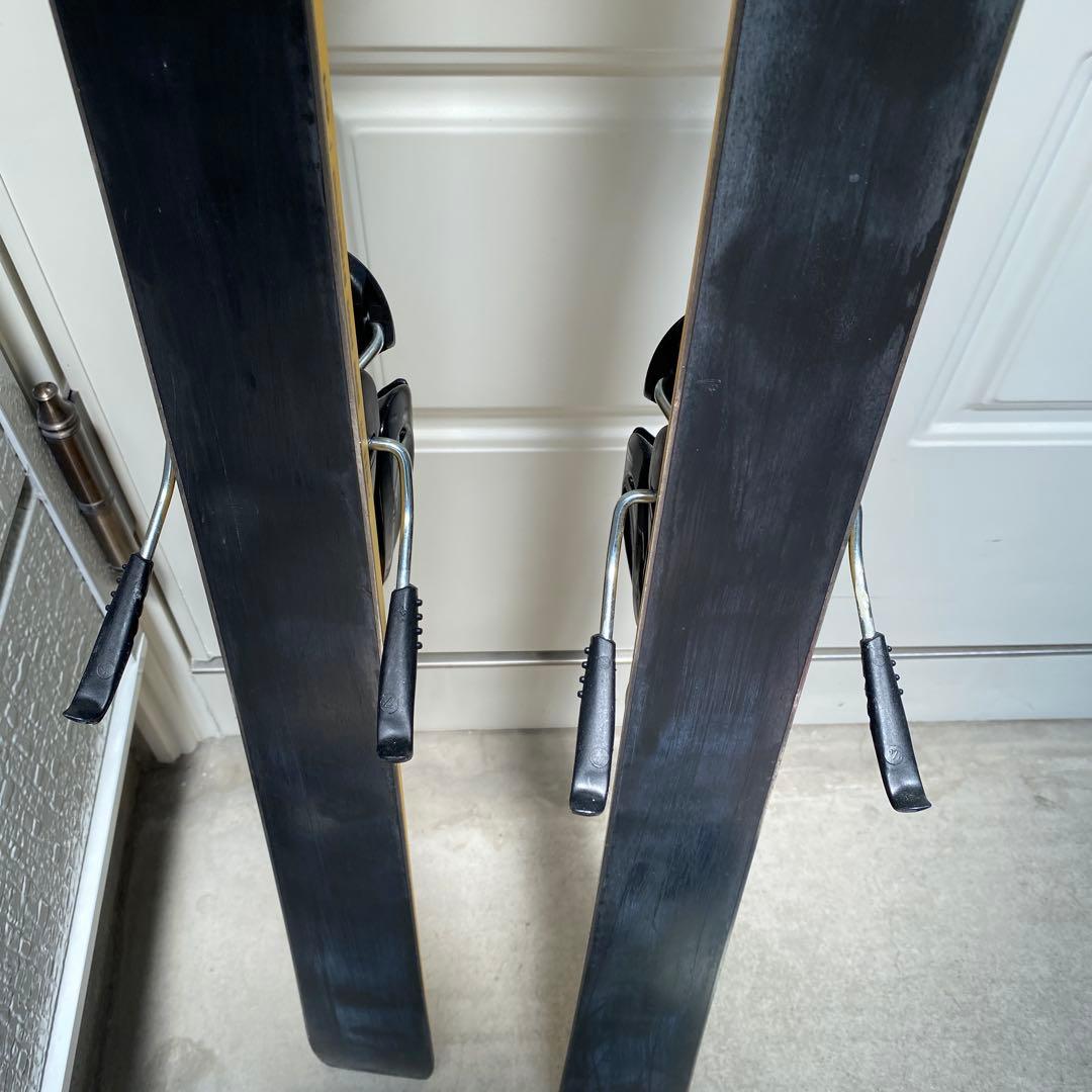 Nordica スキー板 イエロー バインディング、ストック付き