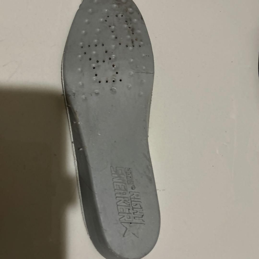 GOLDEN のスニーカー