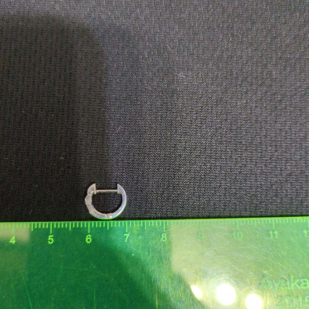 ダイヤモンド付きk18WGフープ ピアス(片耳用)