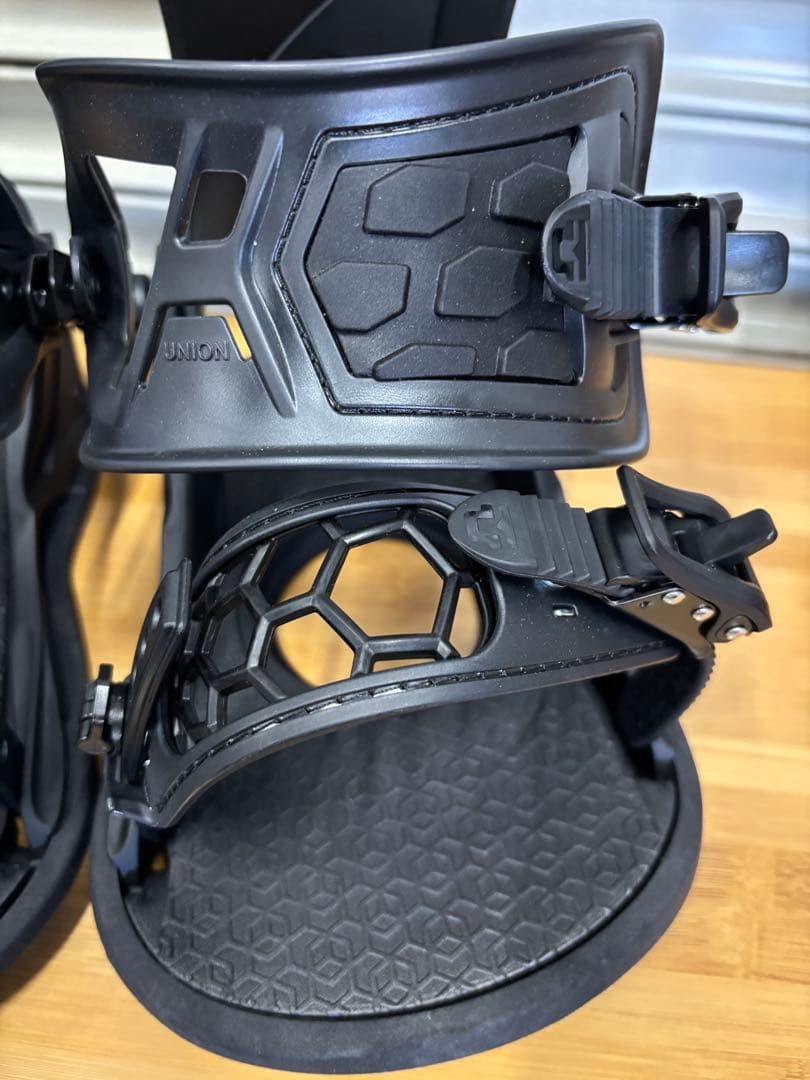 UNION STRATA ビンディング ブラック M 2024/2025