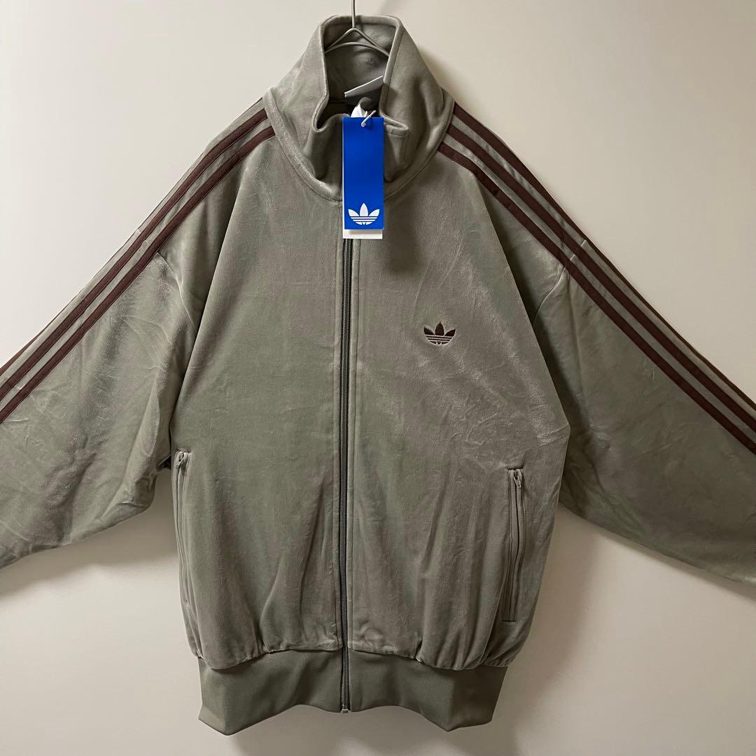 新品XL】当日発送アディダス　ファイヤーバード ベロアトラックトップ ベージュ