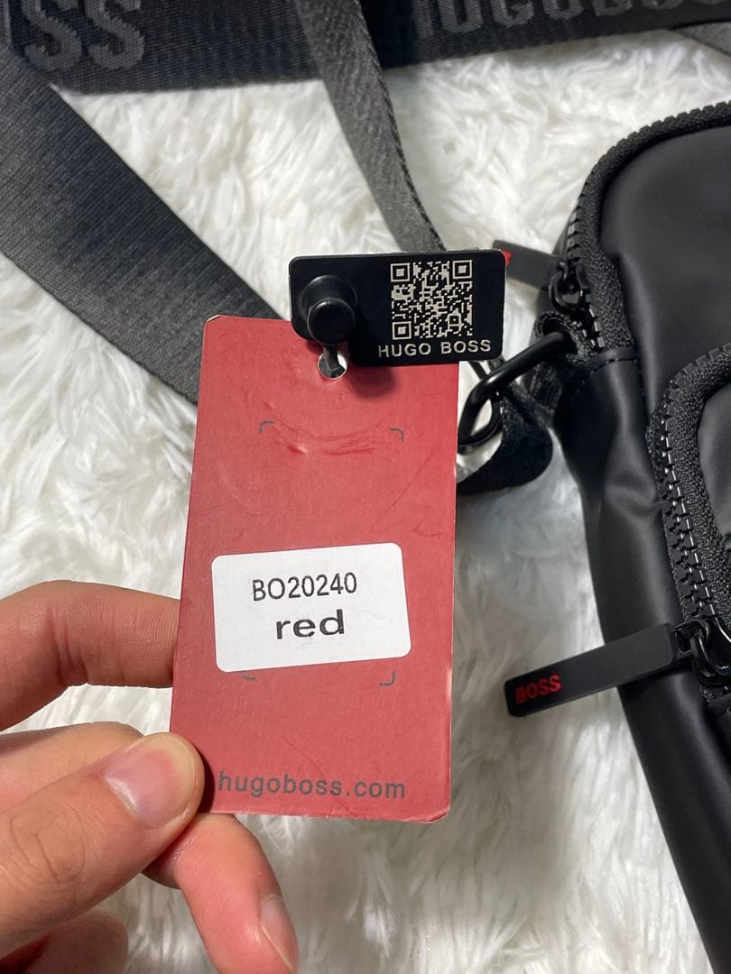 未使用品　HUGO BOSS ヒューゴボス ショルダーバッグ メンズ ブラック
