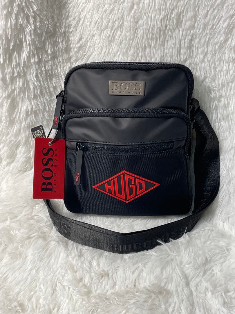 未使用品　HUGO BOSS ヒューゴボス ショルダーバッグ メンズ ブラック