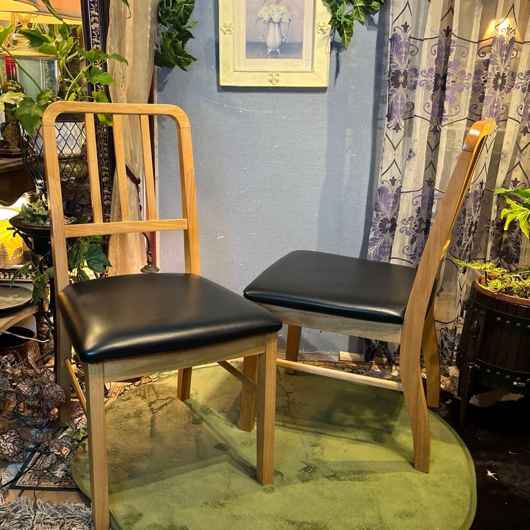 リュウ 　Sale 美品　２脚セット　北欧スタイル　ブラックレザー　チェア
