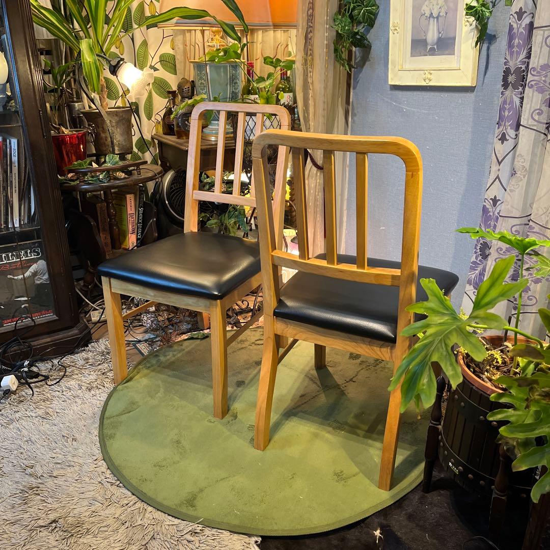 リュウ 　Sale 美品　２脚セット　北欧スタイル　ブラックレザー　チェア