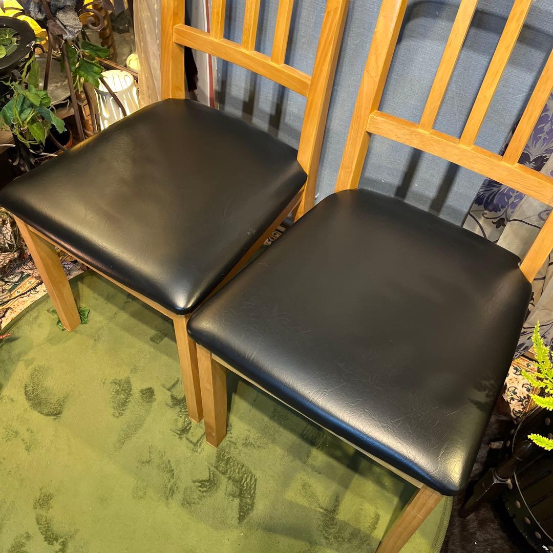リュウ 　Sale 美品　２脚セット　北欧スタイル　ブラックレザー　チェア