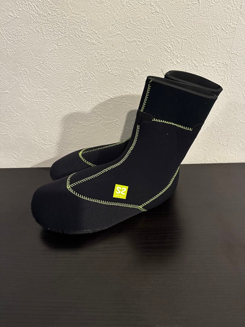 サーフブーツ　BEWET 4.5mm サイズ25cm 2023/2024モデル