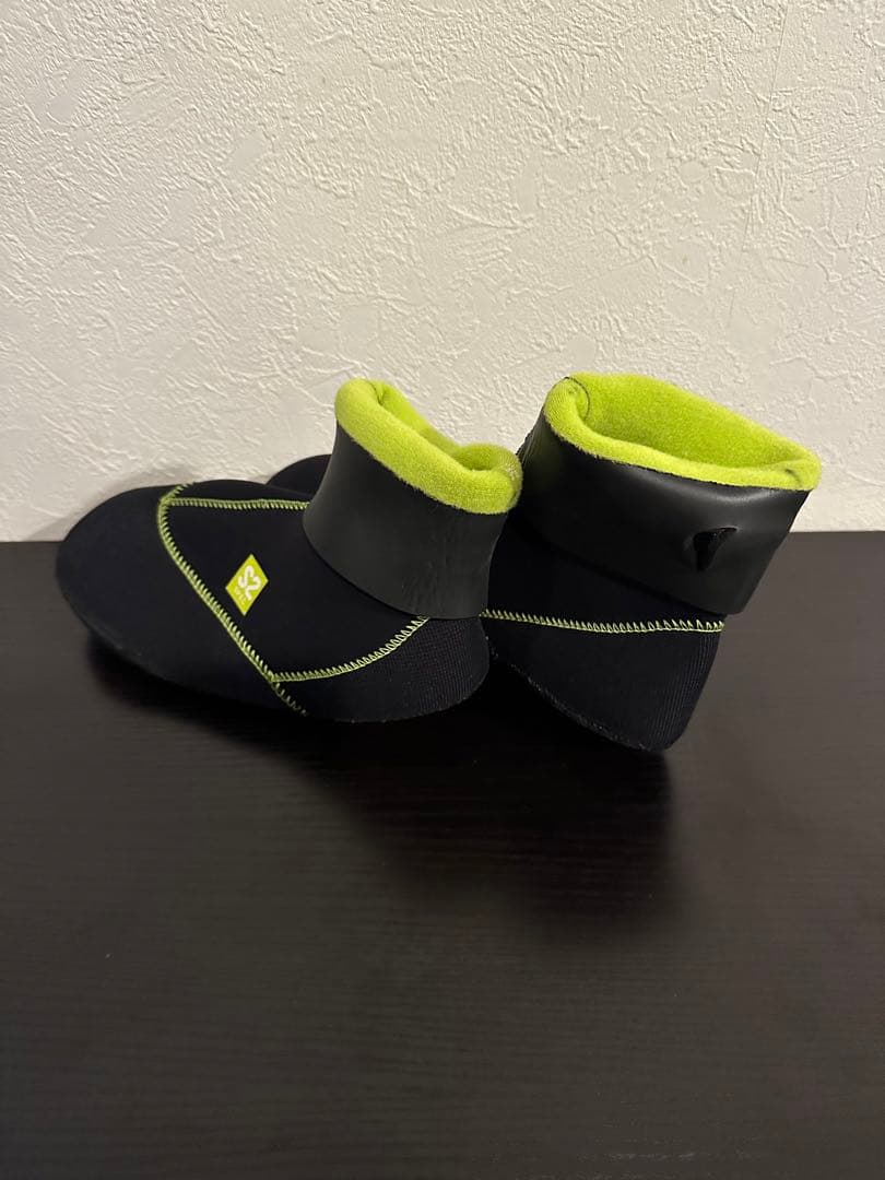 サーフブーツ　BEWET 4.5mm サイズ25cm 2023/2024モデル