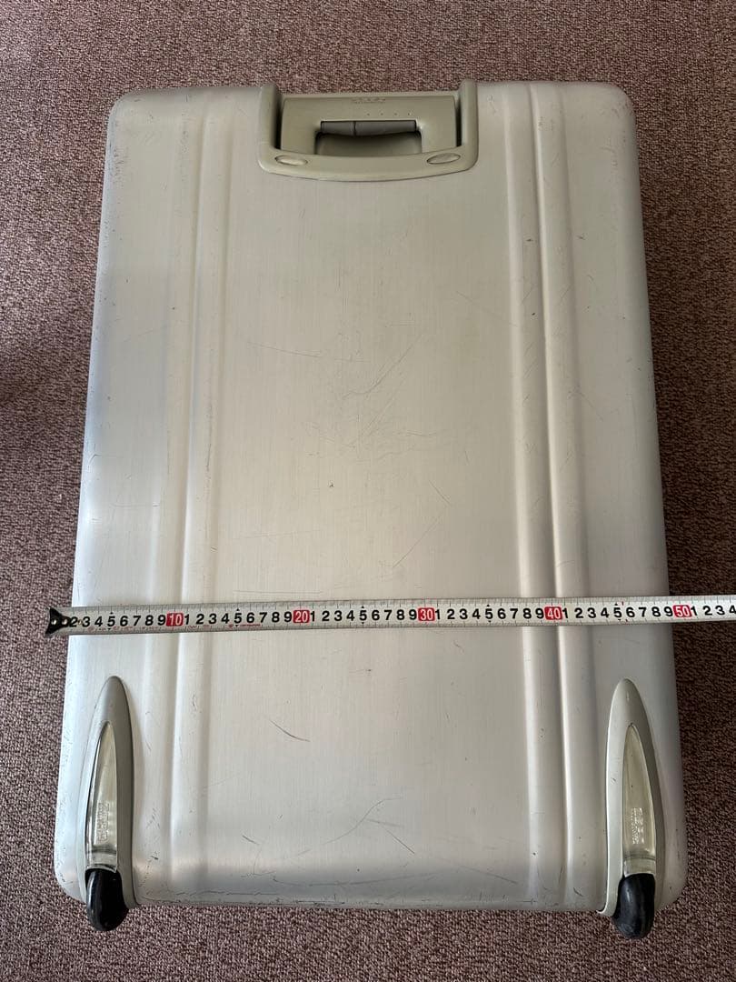 ゼロハリバートンシルバー キャリーケース 2輪 ハンドル付き