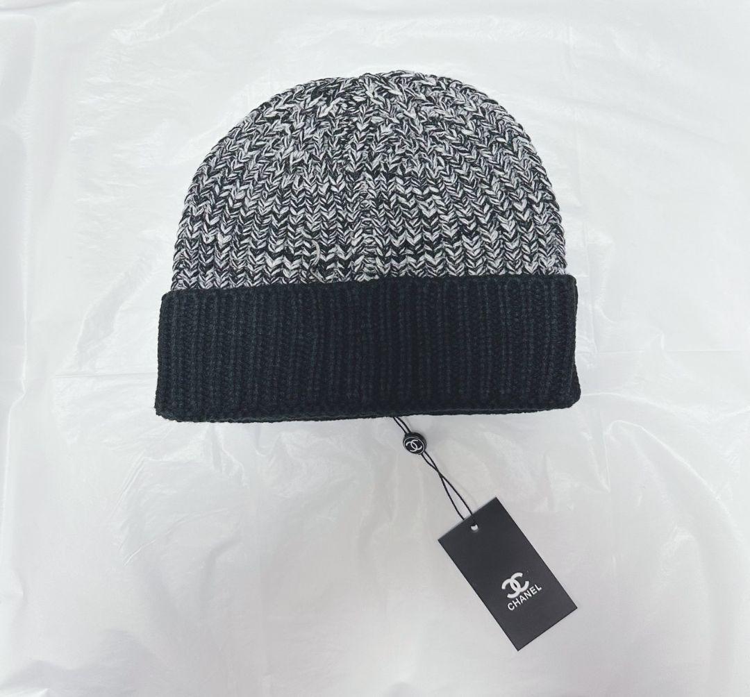 CHANEL ニット帽 ブラック/ホワイト 新品タグ付き - メルカリ