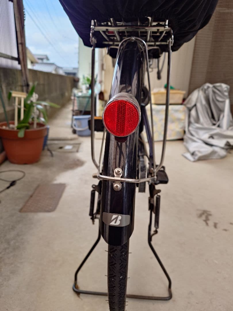 ブリヂストンアルベルトe26型3段変速、ネイビー 充電式ライト付き