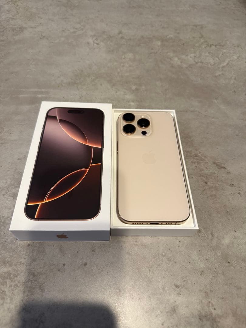 iPhone16pro 512GB デザートチタニウム　ケース付