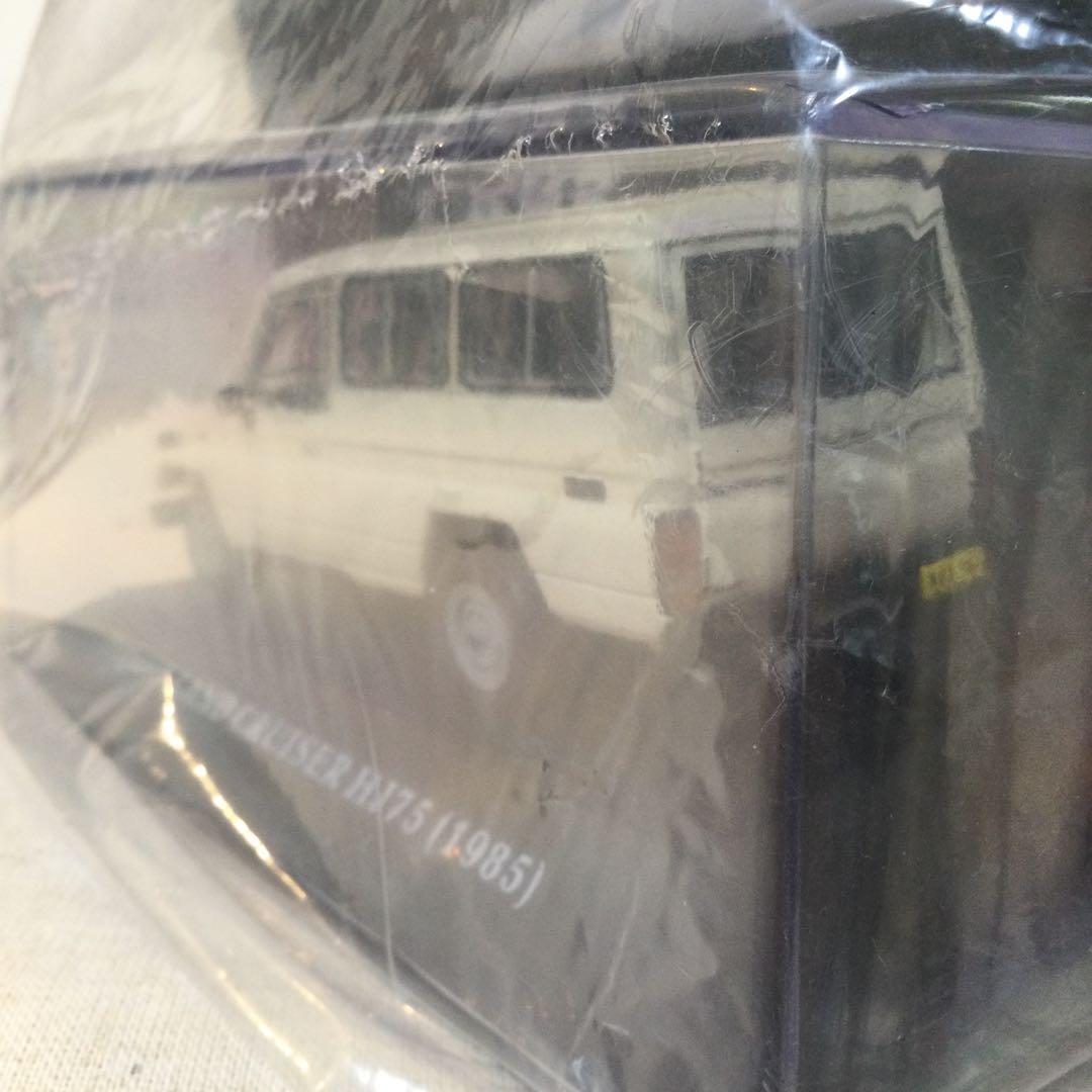 イクソ 1985 トヨタ ランドクルーザー HJ75 トゥループキャリア - メルカリ