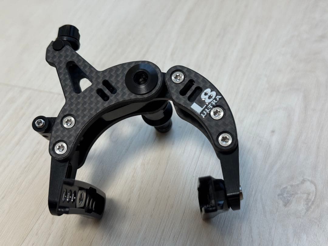 超軽量 カーボン キャリパーブレーキ L8 ULTRA 137g 世界最軽量ロード