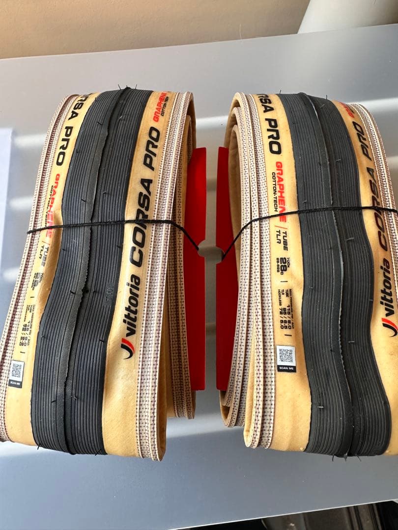 vittoria Corsa Pro 700x28C TLR兼クリンチャー　2本