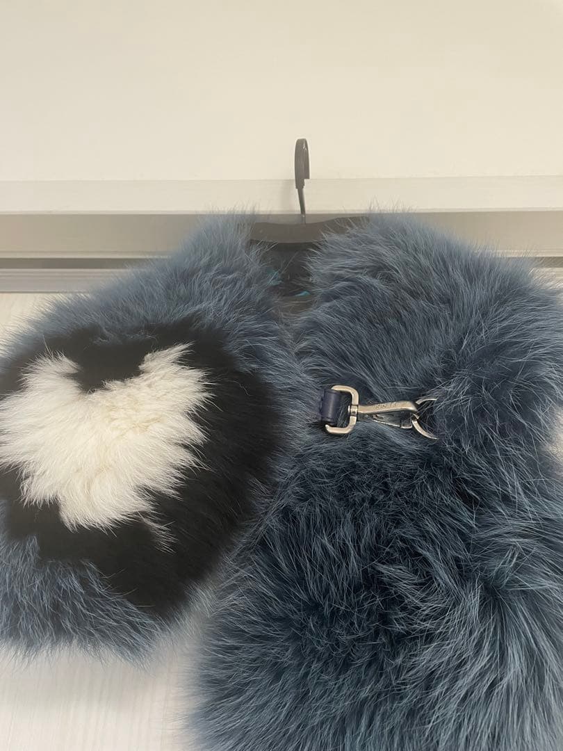 FENDI ファー ネックウォーマー ハートモチーフ