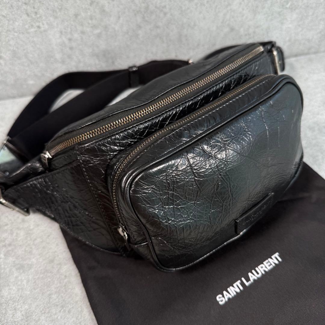 美品 サンローラン ロゴ エンボス レザー メンズ ウエスト ボディバッグ 黒