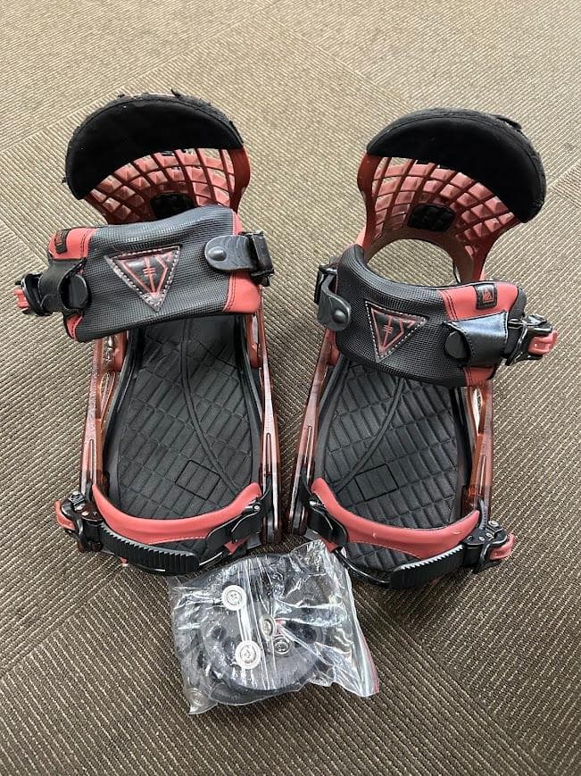 スノーボードバインディング8個セット　激安