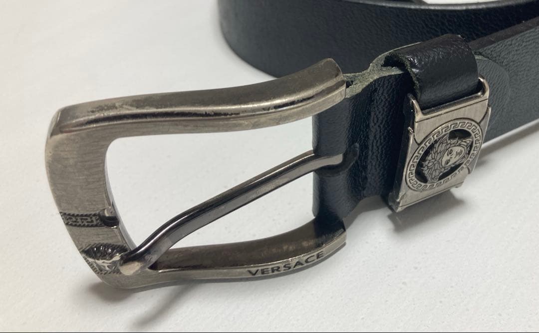 ヴェルサーチ メデューサ ベルトバックル シルバー ブラック ベルト幅約37mm