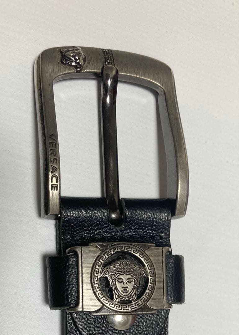 ヴェルサーチ メデューサ ベルトバックル シルバー ブラック ベルト幅約37mm