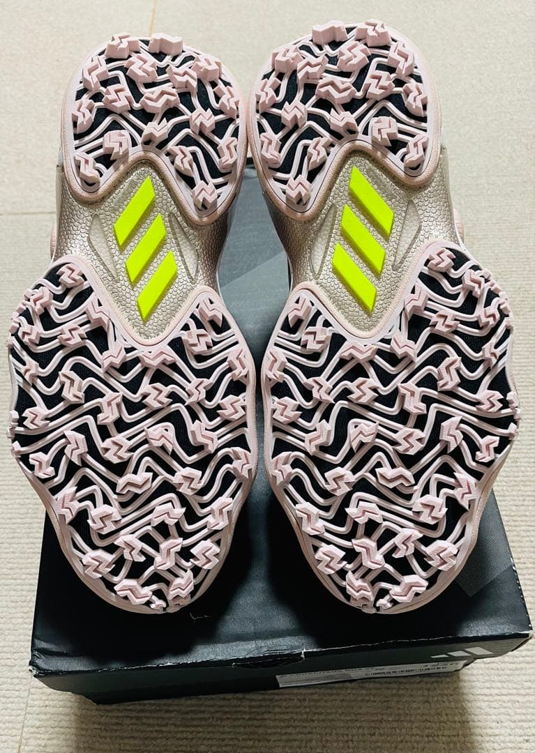 アディダスコードカオス25ボアNKZ95　IG8752 レディース24cm