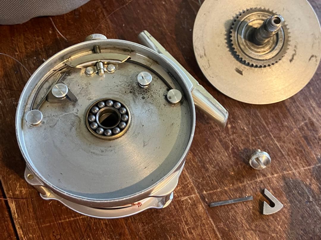 ブグレ HOUSE OF HARDY フライリール 収納バッグ付き ハーディ