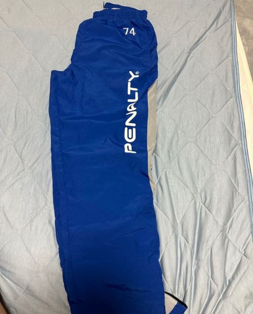 東京国際大学サッカー部　ウィンドブレーカー上下　ポロシャツ2枚　Ｌサイズ