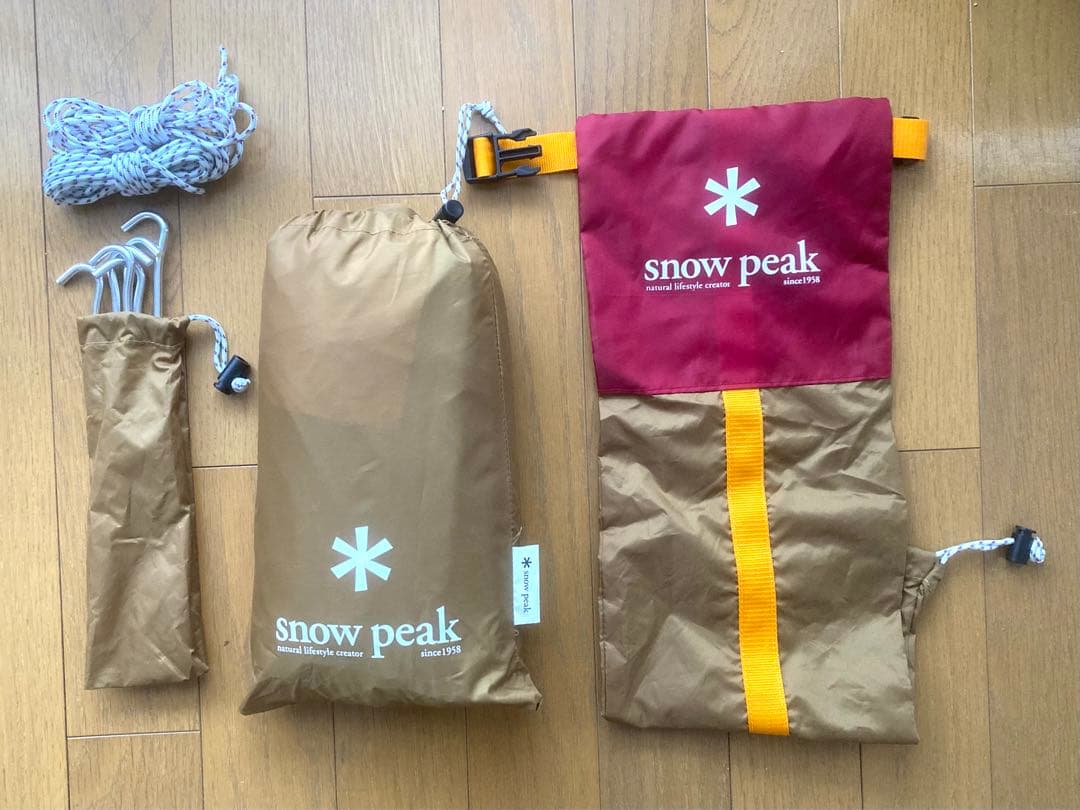 ほぼ新品の初期タイプスノーピークペンタシールドとペンタイーズとポールのセット