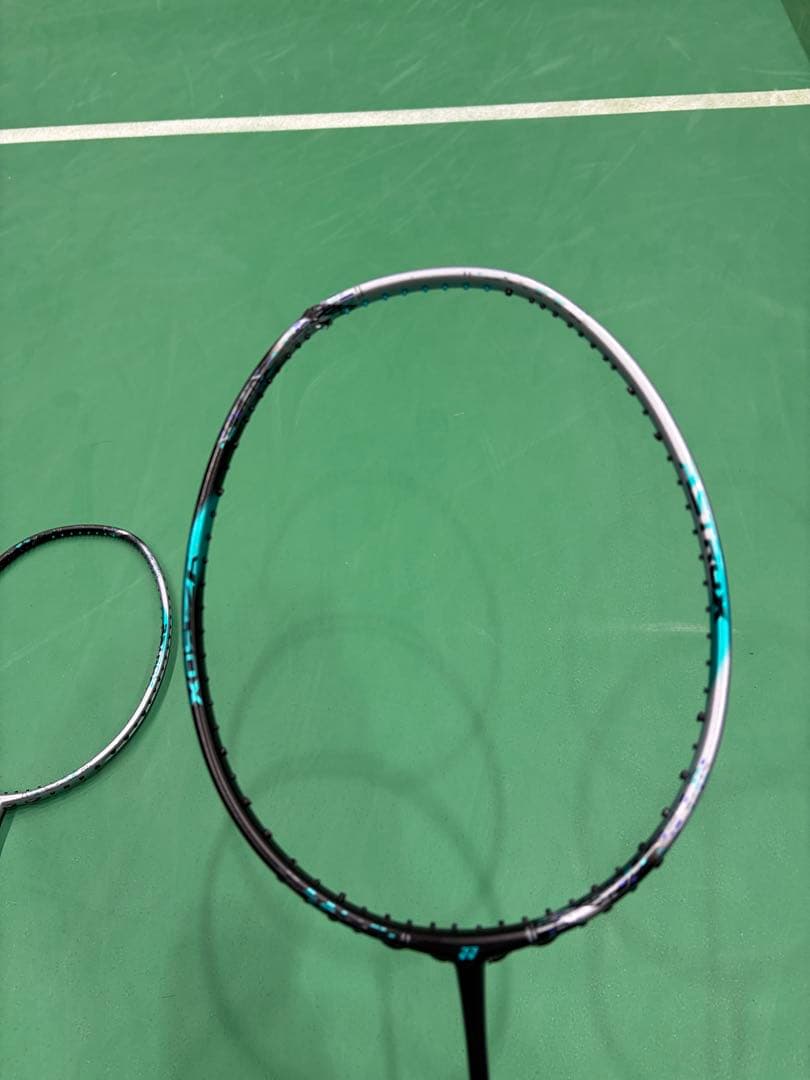 バドミントンラケット 2本セット ジャンク品 アストロクス - メルカリ