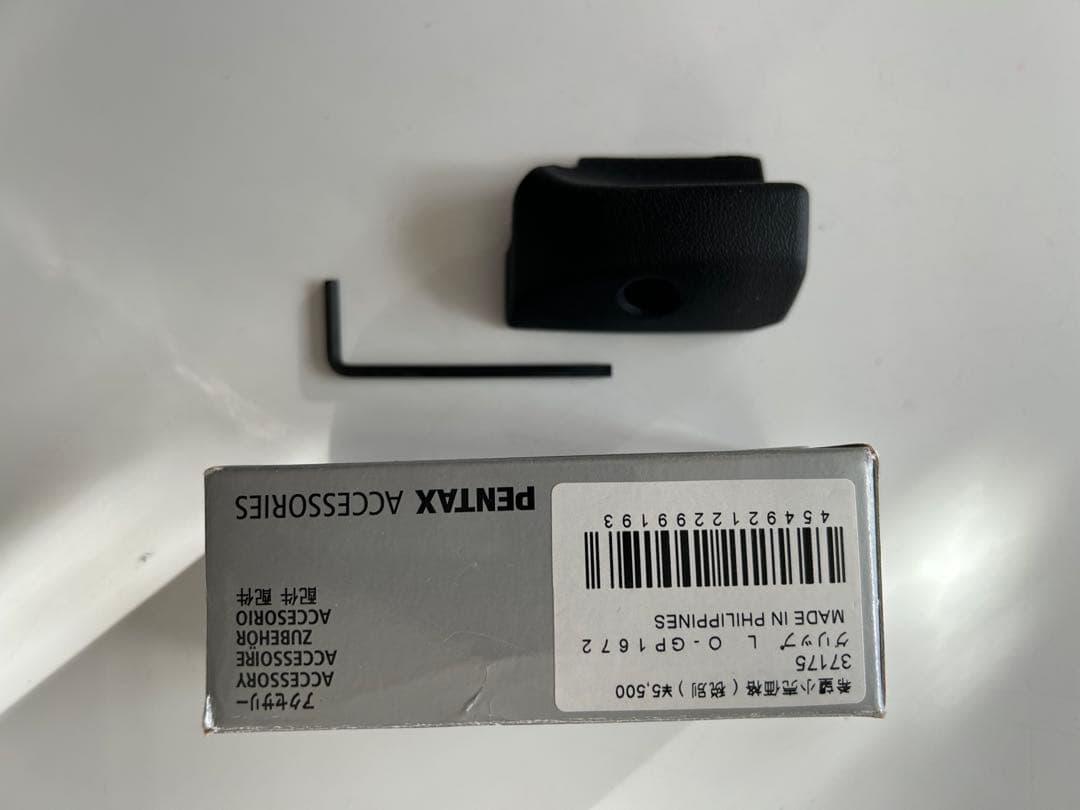 PENTAX KPボディー【美品】グリップ（L）付きシャッター回数約3100