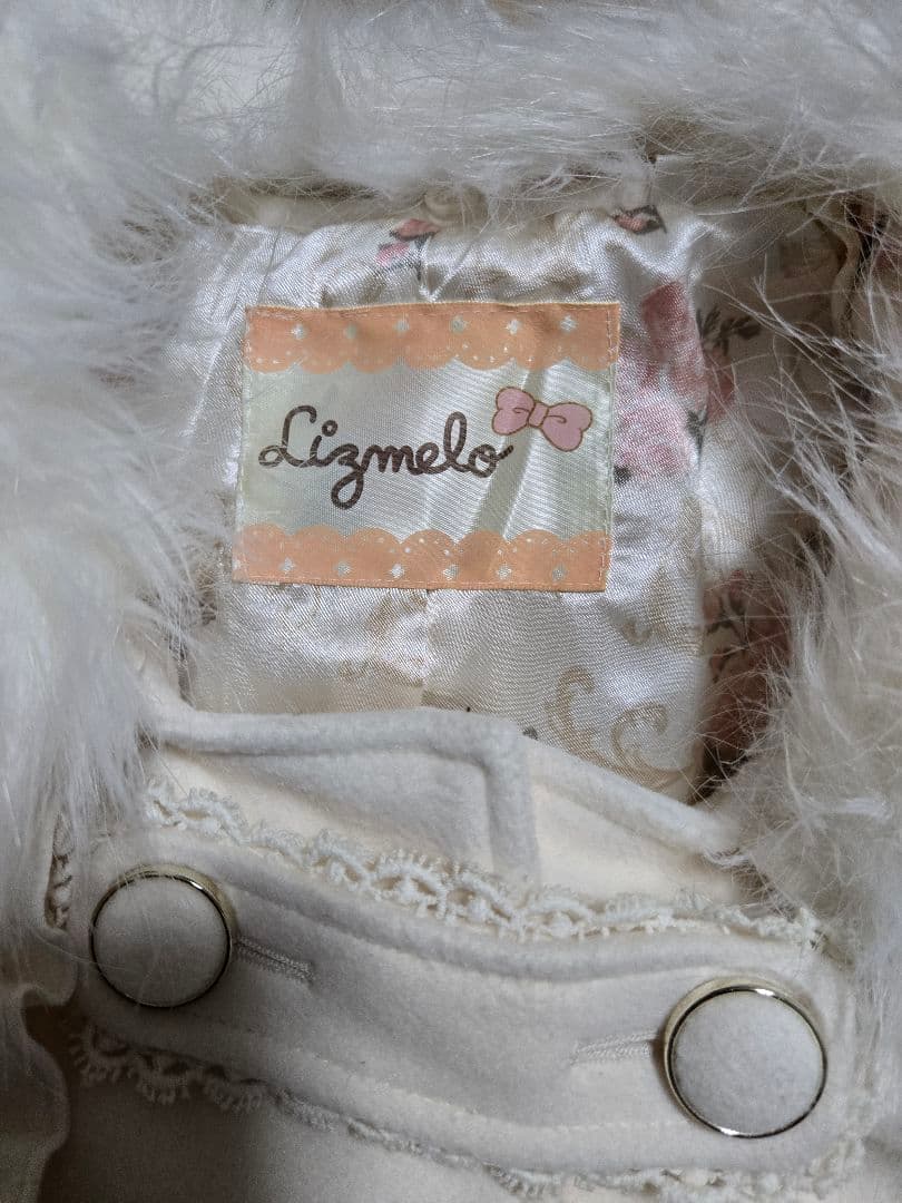 LIZMELO リズメロ　ケープマント　オフホワイトファー付 LIZLISA