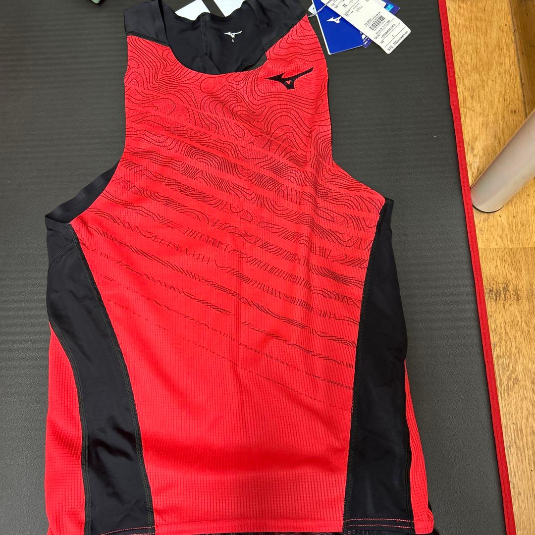 ミズノ ランニングユニフォーム 上下セット 赤 上L 下M タグ付き