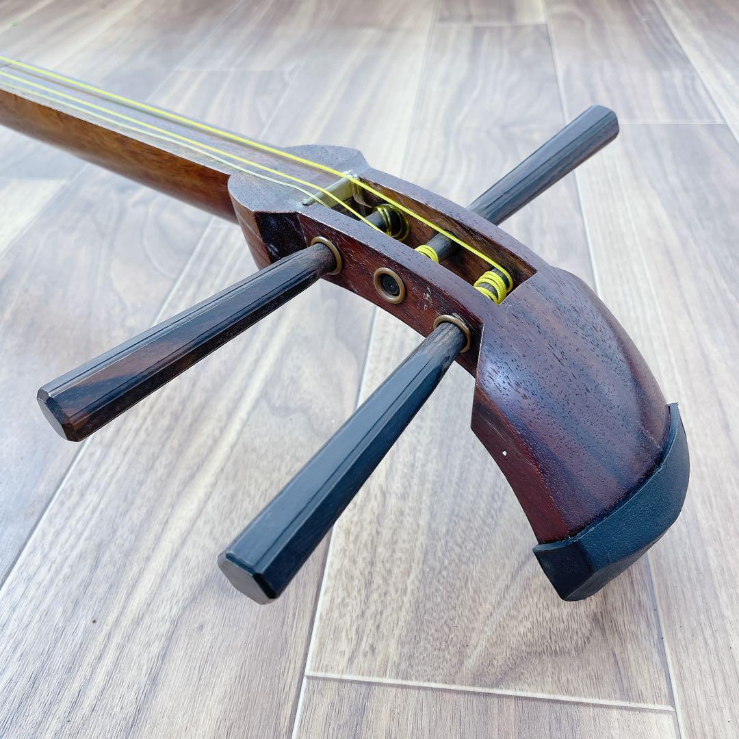 三味線 犬皮 平溝　丸打胴　細棹 溝なし 破れなし