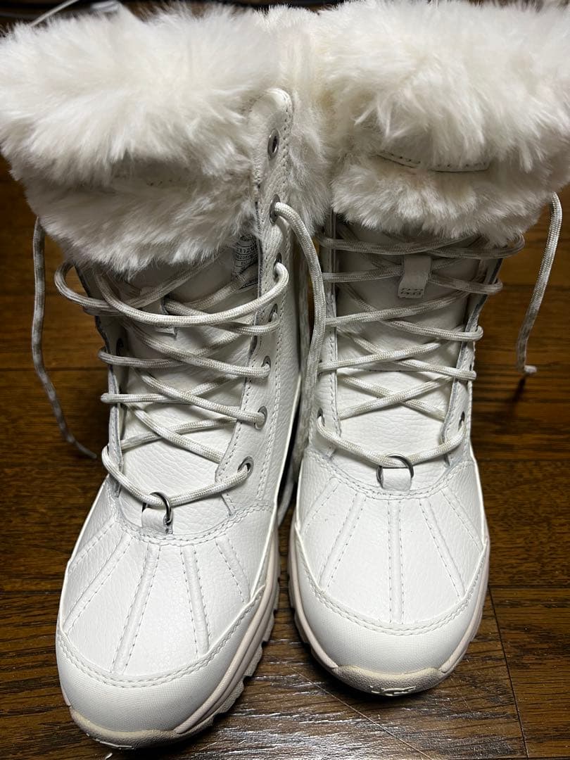 UGG 防水ブーツ 22センチ