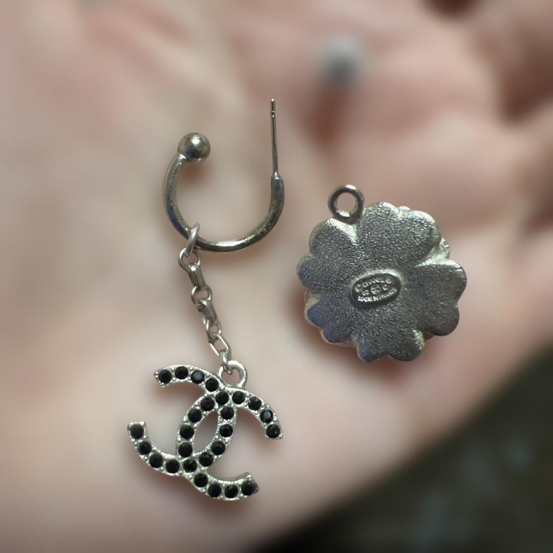 CHANEL シャネル カメリア ココマーク 片耳ピアス レディース