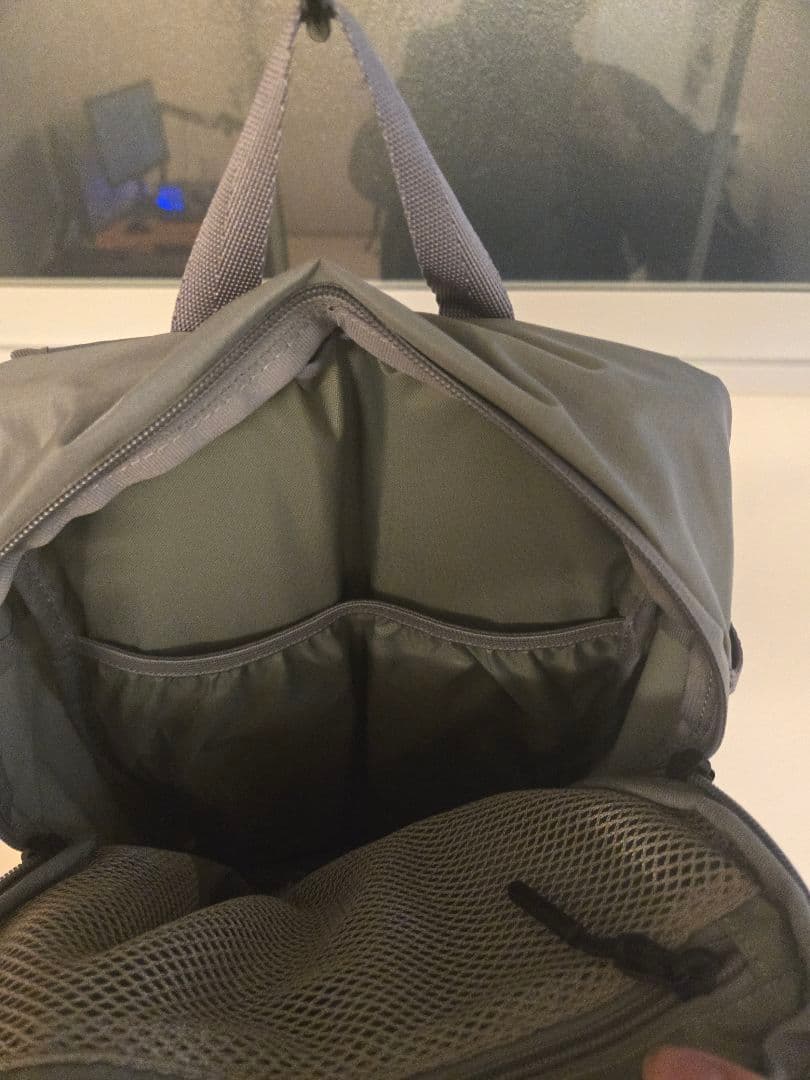 UNDERTHESUN ”ROOTS BR 15” Mini Rucksack