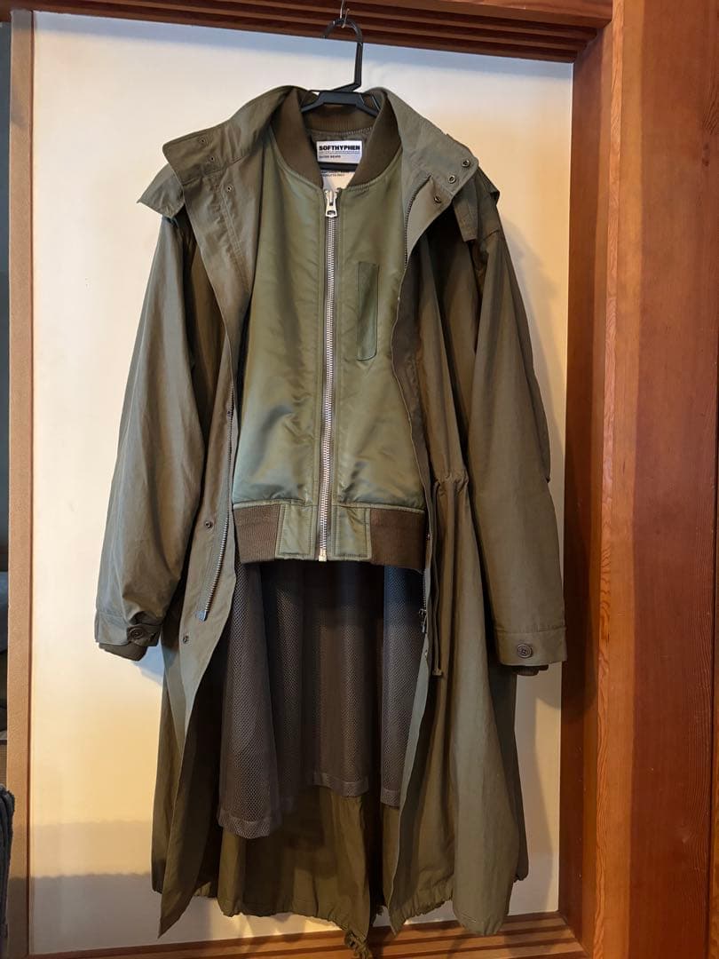 SOFTHYPHEN BACK TO FRONT MA-1 FIELD COAT