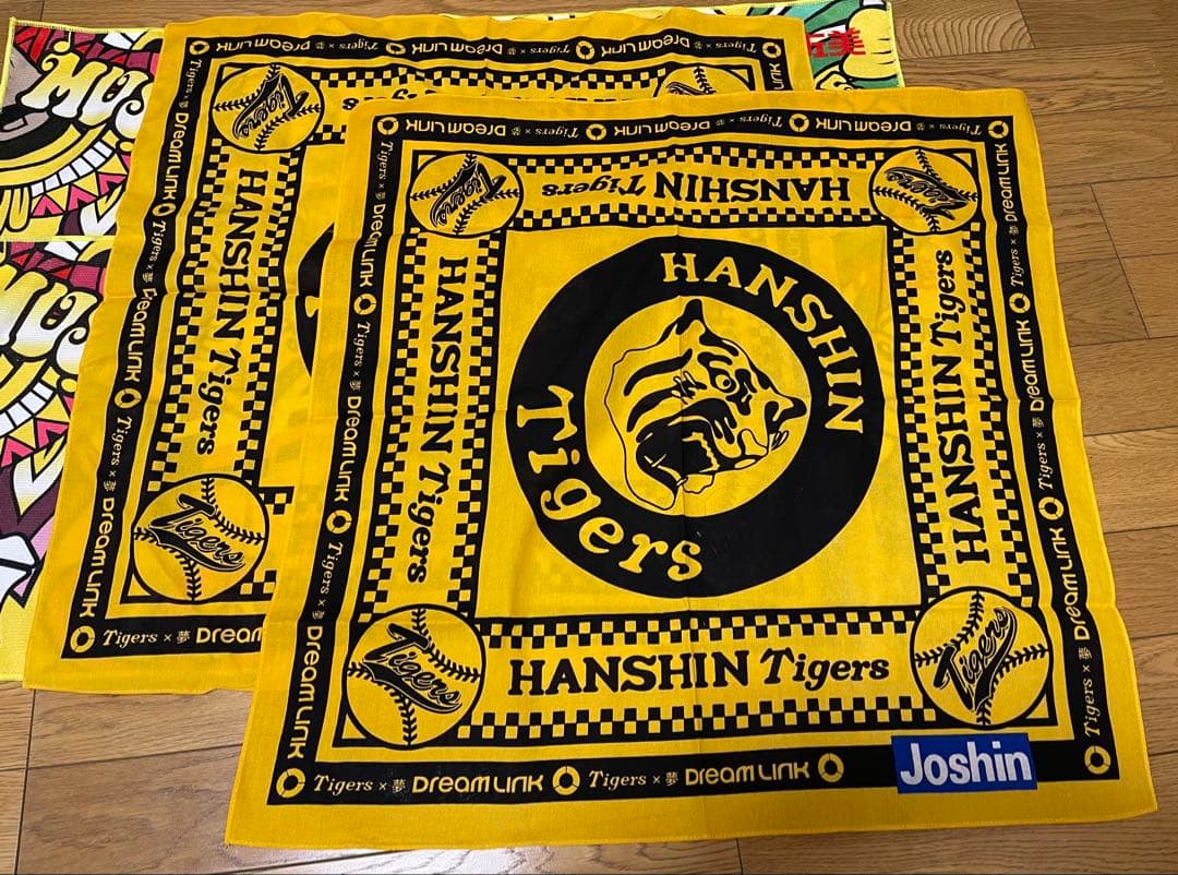 阪神タイガース球場配布キャップ バンダナ タオル Tシャツ 甲子園開幕